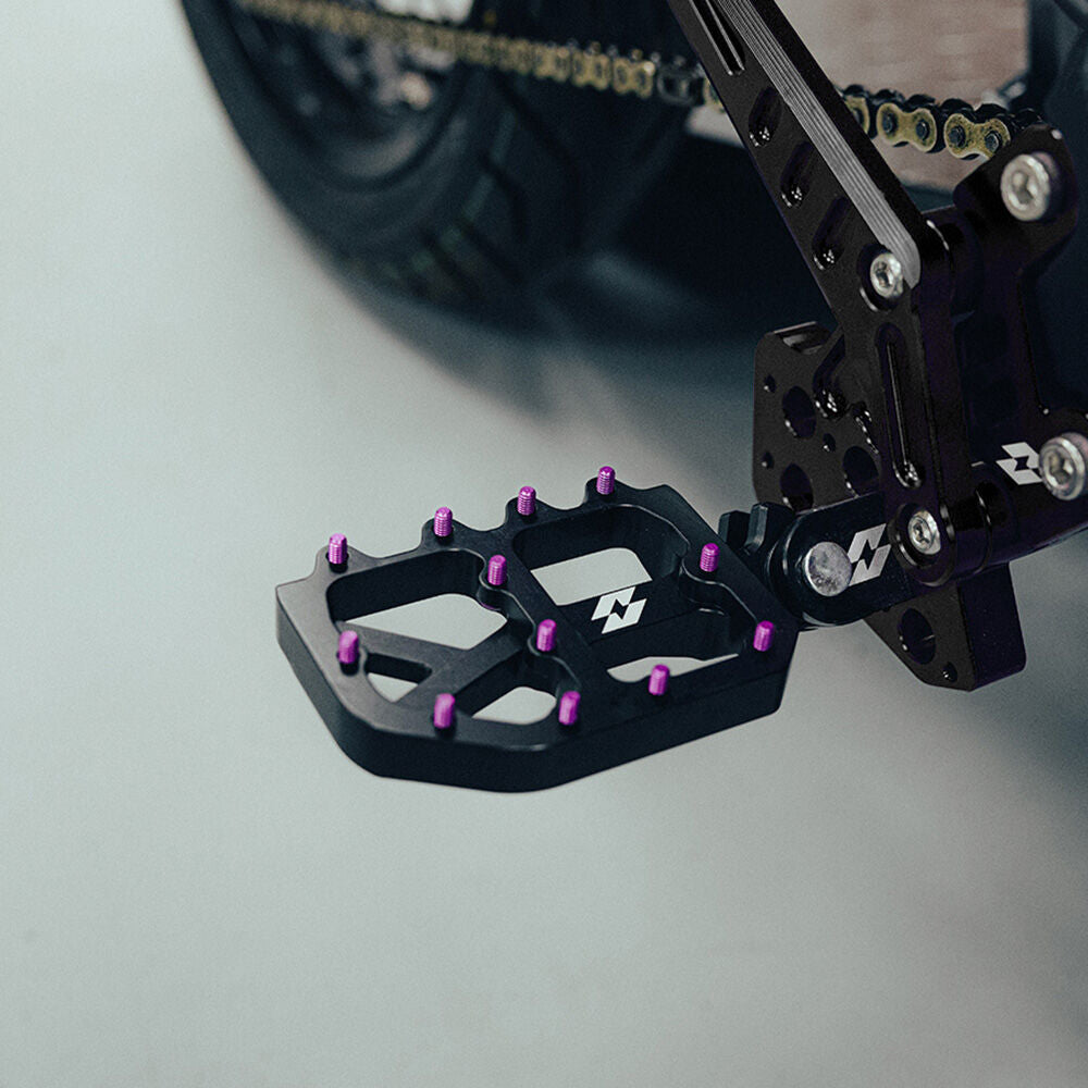 Talaria Full-E Charged Schwarzes Fußrasten-Set für Light Bee / Talaria / Pro SS