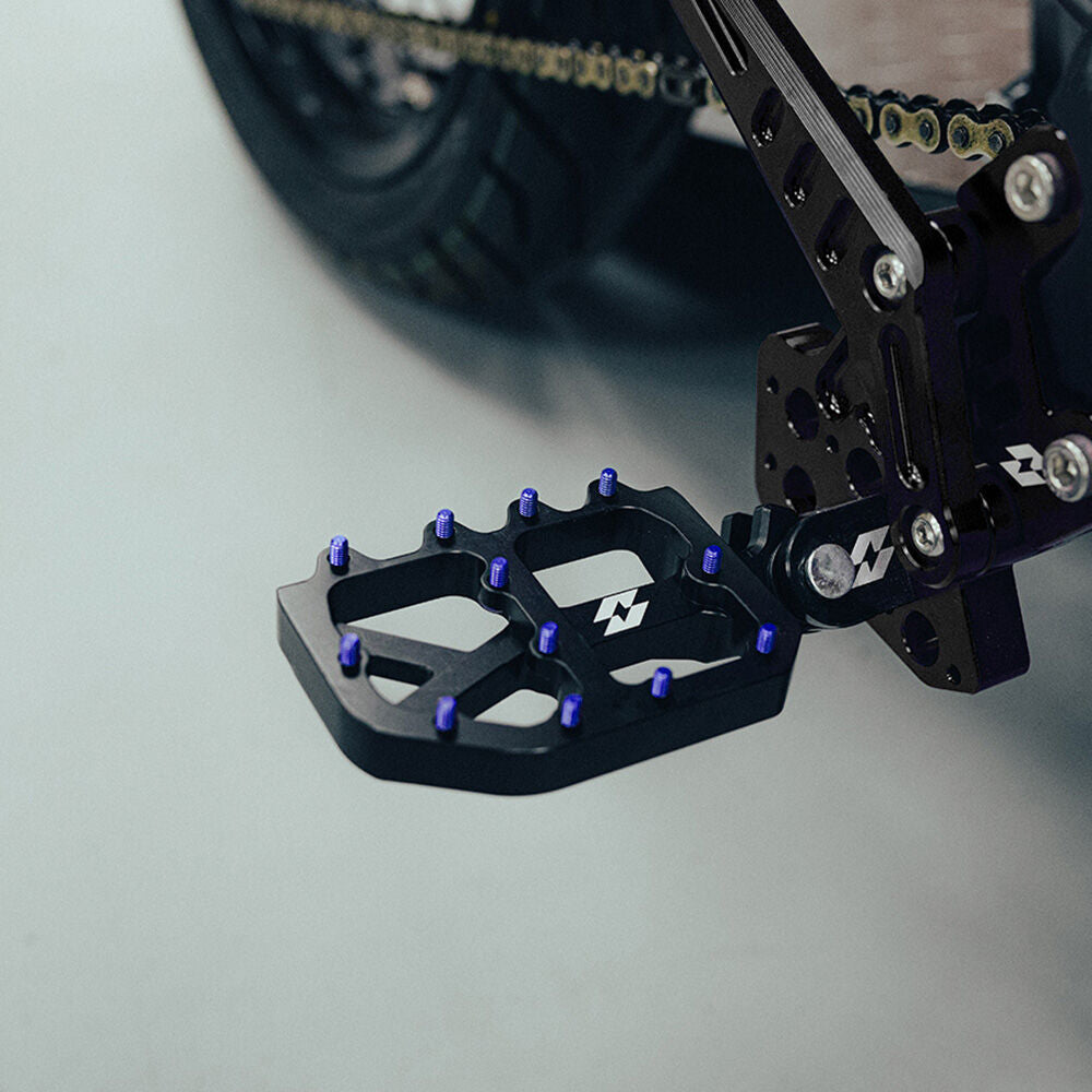 Talaria Full-E Charged Schwarzes Fußrasten-Set für Light Bee / Talaria / Pro SS