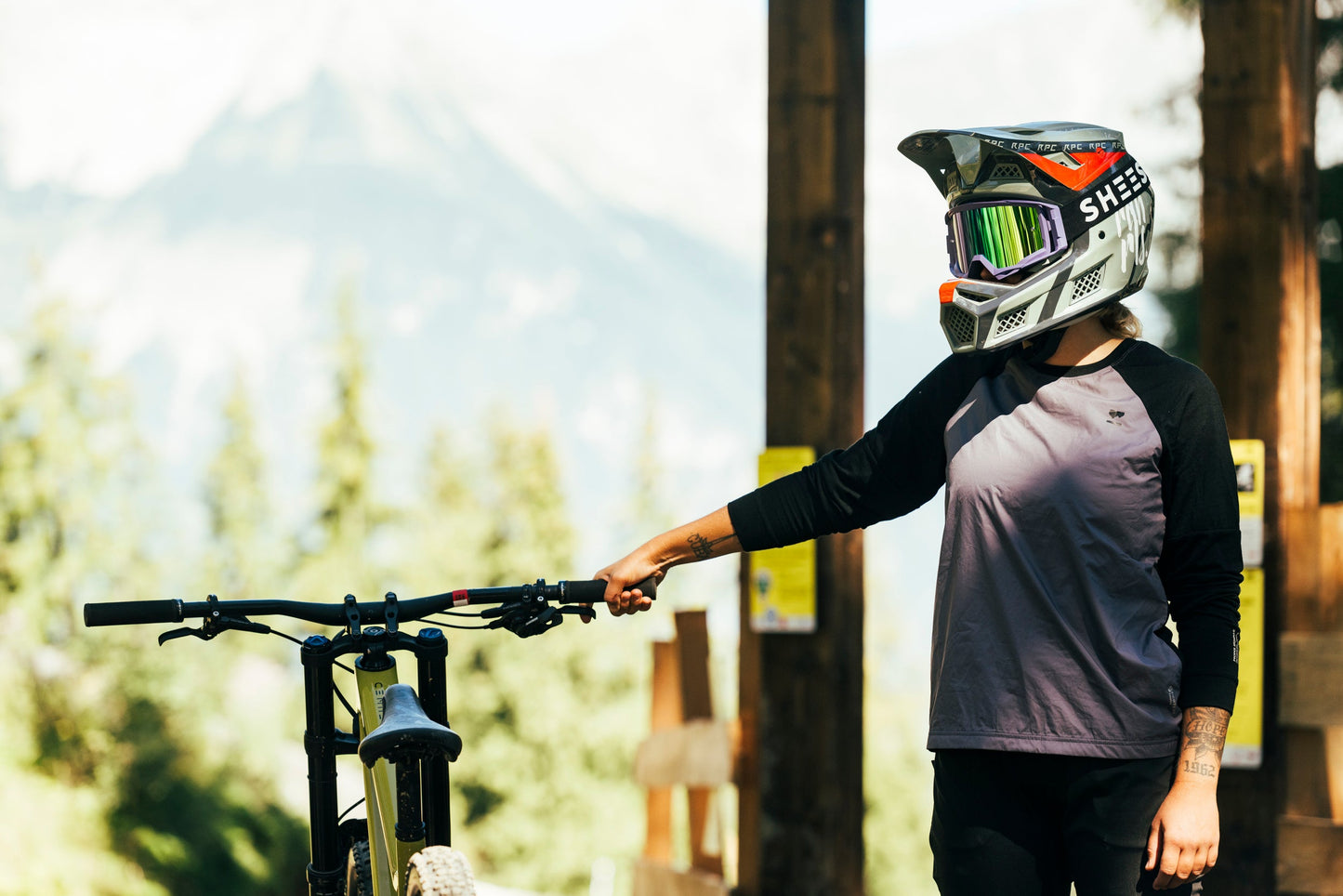 SHEESH 80's Hurricane Goggle Plumviolet