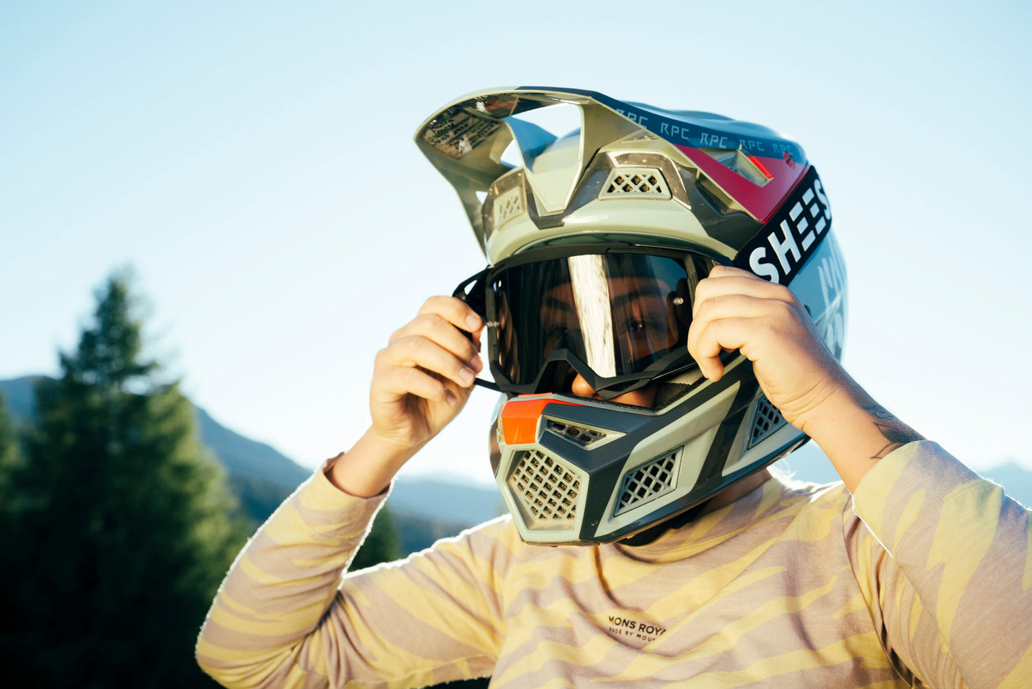 SHEESH 80's Hurricane Goggle Blackbeauty